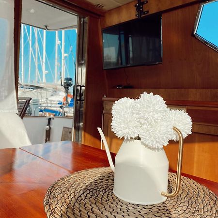 Malmo'S Yacht Hotel Валенсия Екстериор снимка