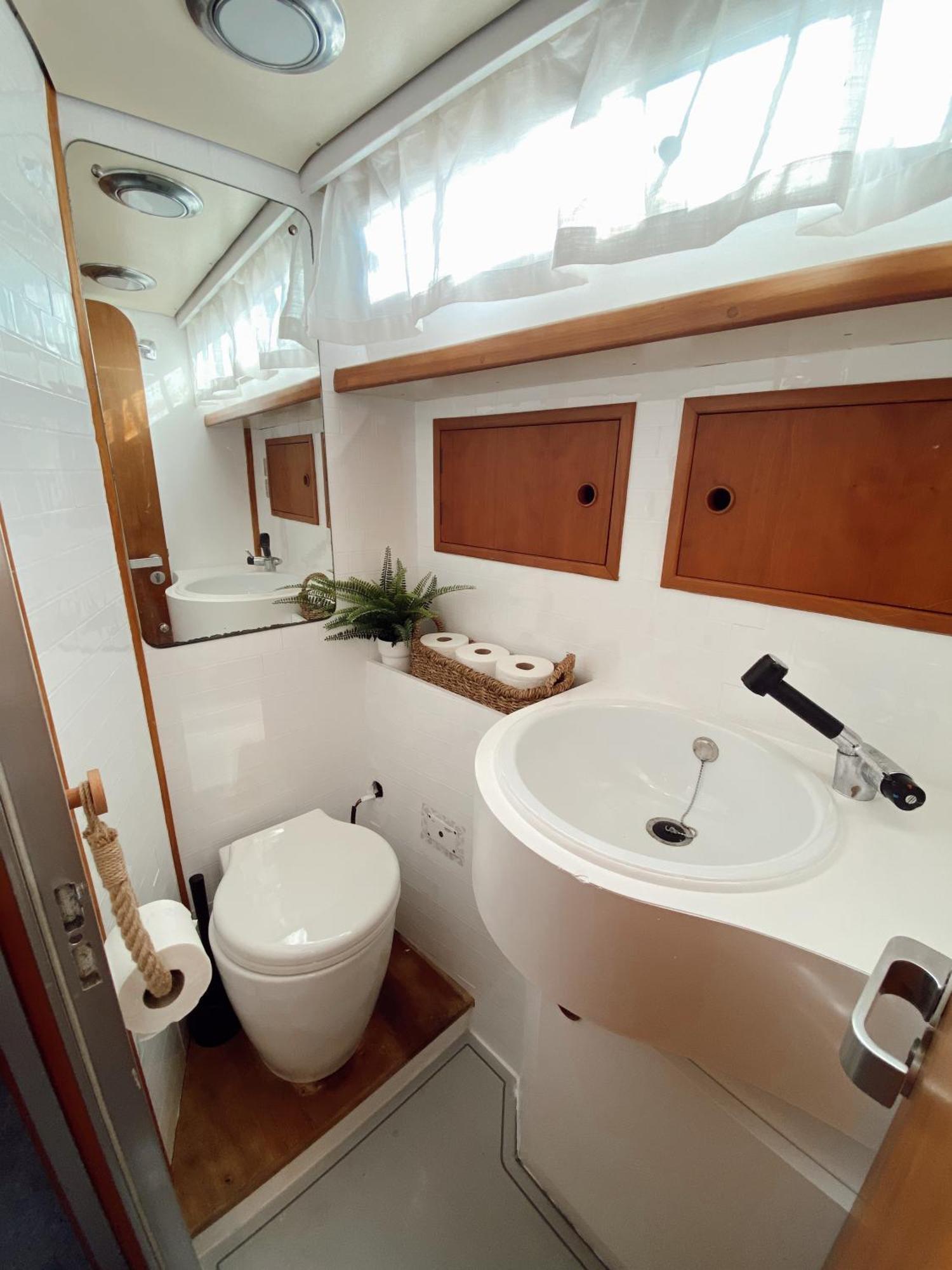 Malmo'S Yacht Hotel Валенсия Екстериор снимка