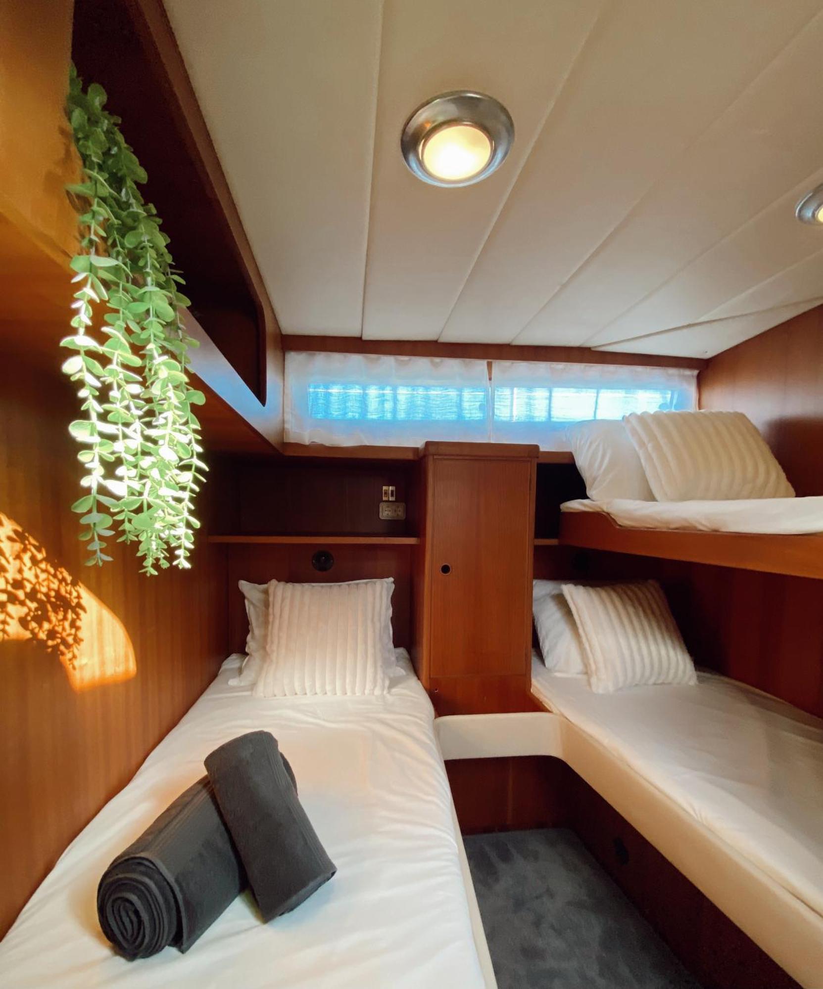 Malmo'S Yacht Hotel Валенсия Екстериор снимка